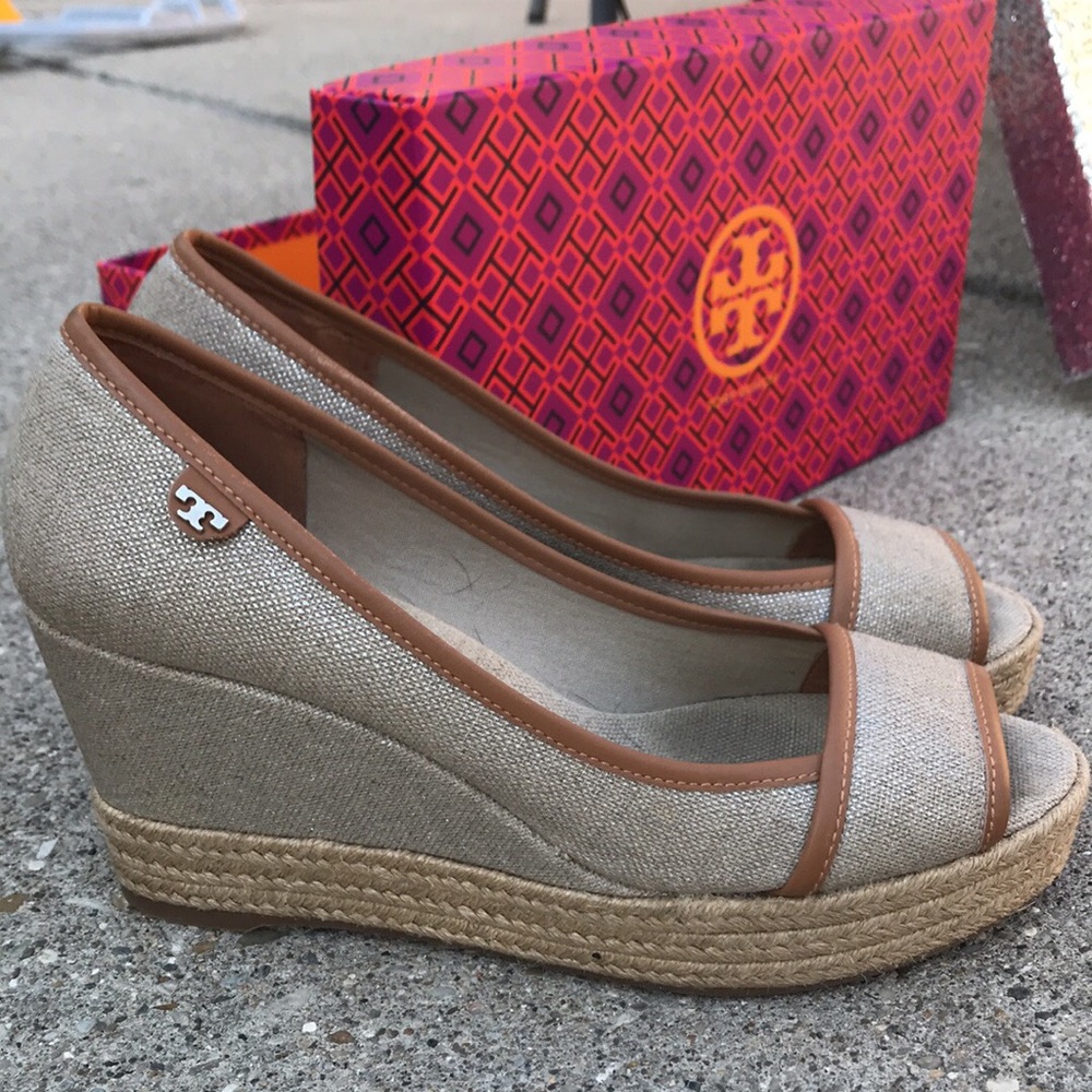 Tory Burch beige canvas Majorca peep toe wedges
